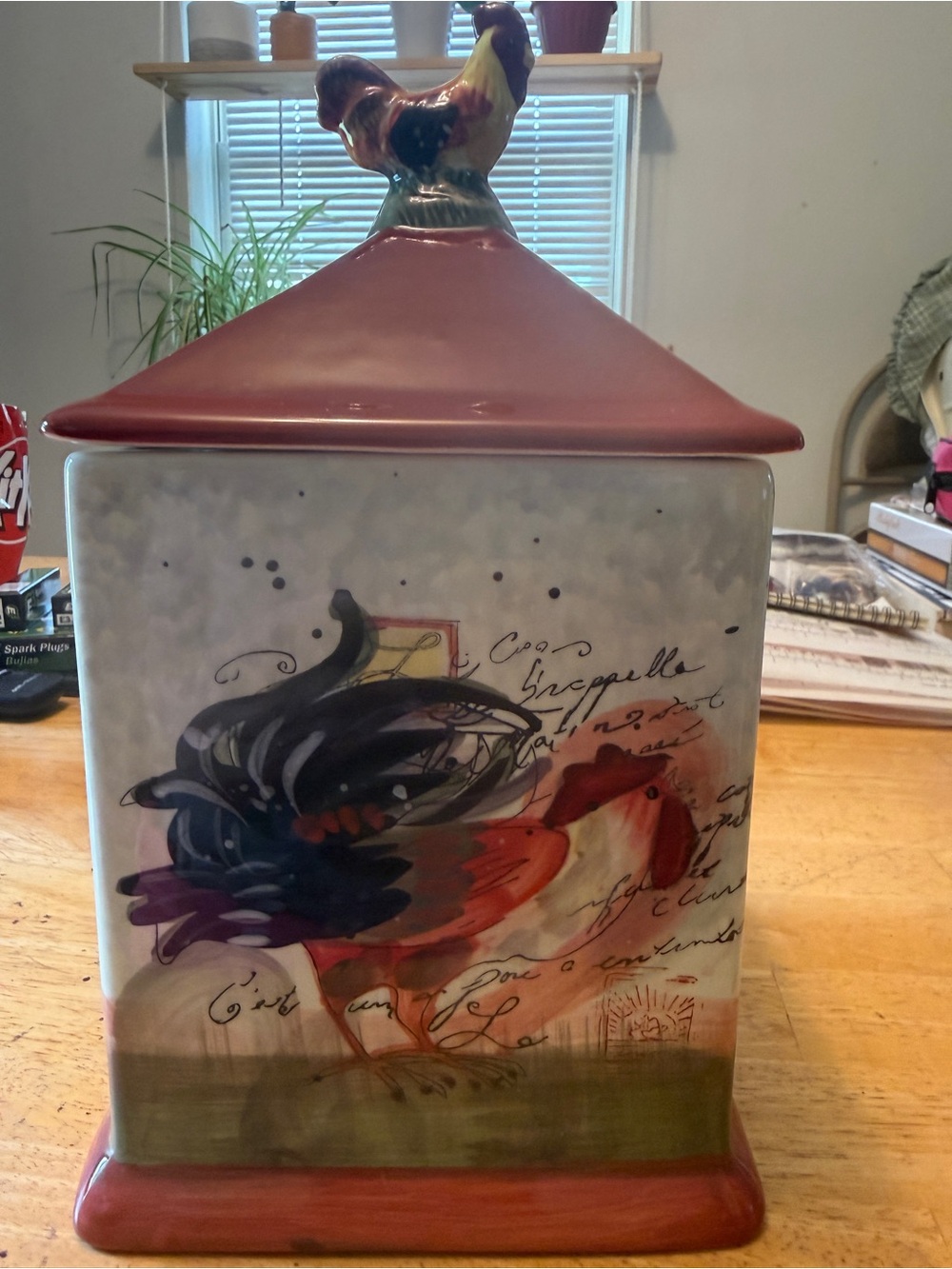 Rooster canister
